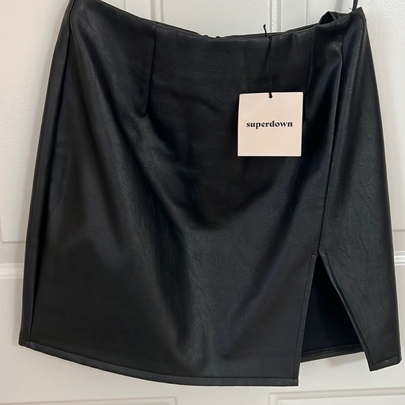 superdown Dresses & Skirts - Superdown Trinity Black Faux Leather Skirt, Size S